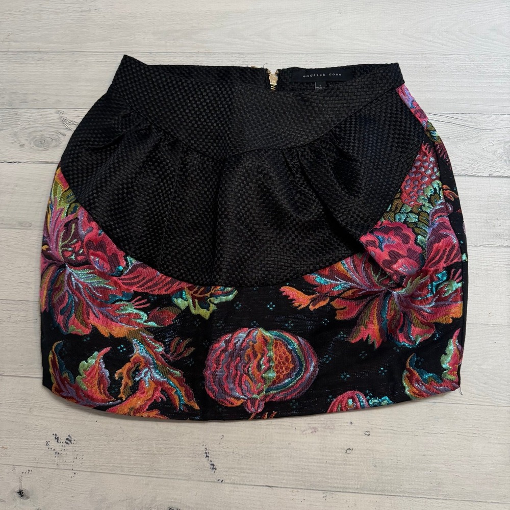 New English Rose Metallic Floral Jacquard Miniβ Skirt Black Pink Size small